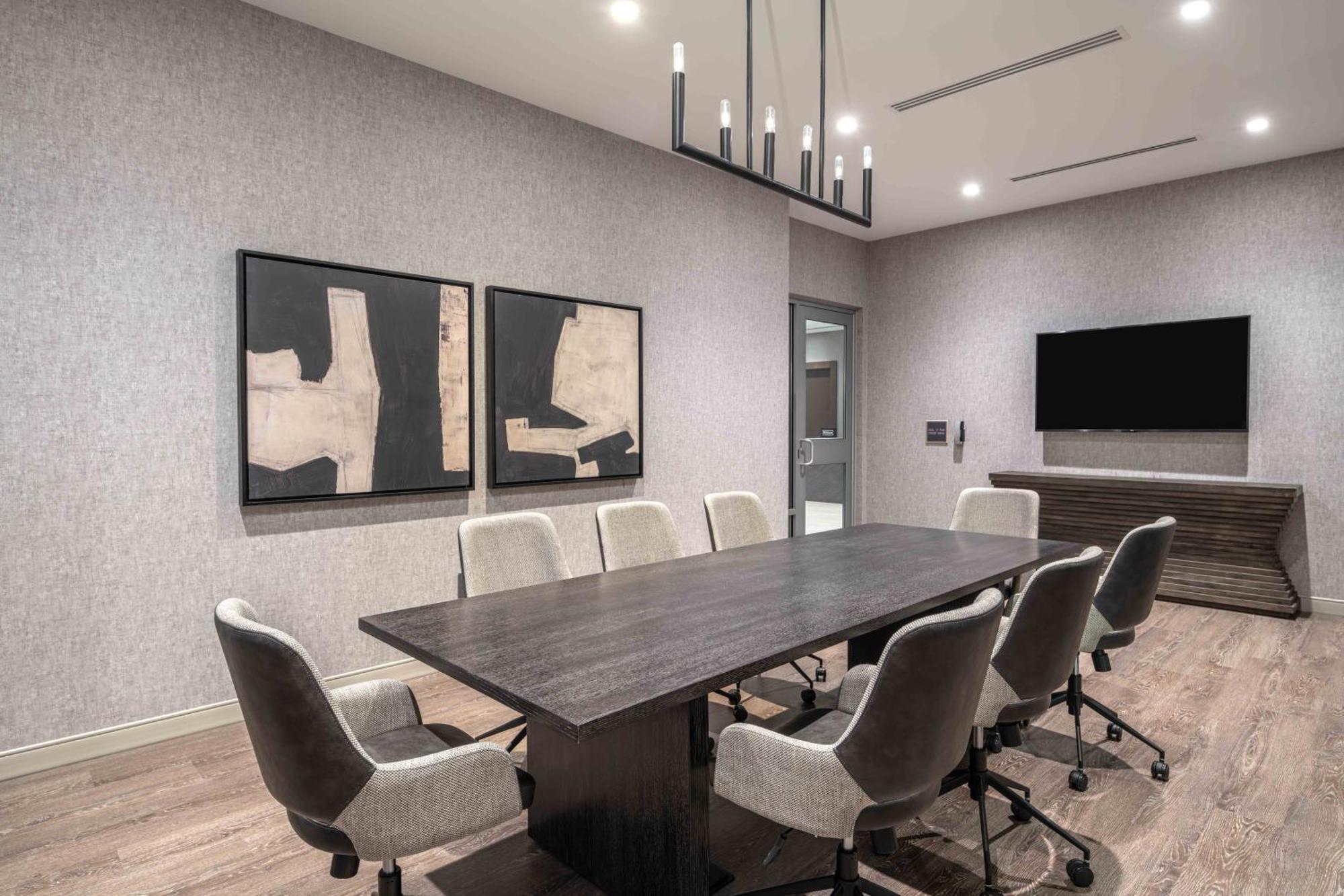 Homewood By Hilton Boston Logan Airport 3*