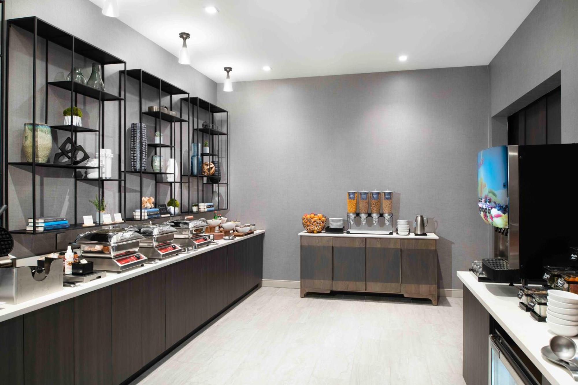 Hotel Homewood By Hilton Boston Logan Airport