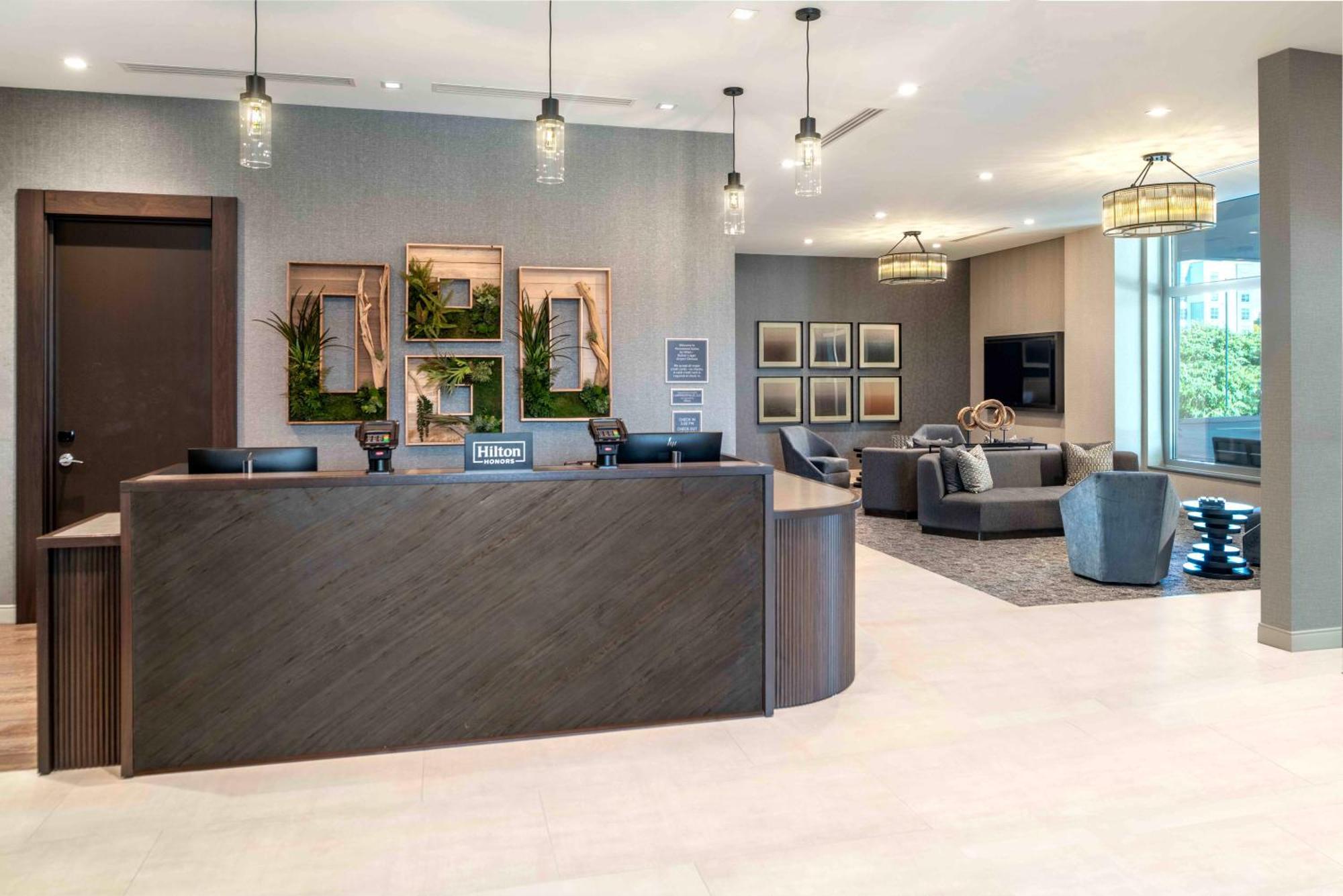 Homewood By Hilton Boston Logan Airport 3*