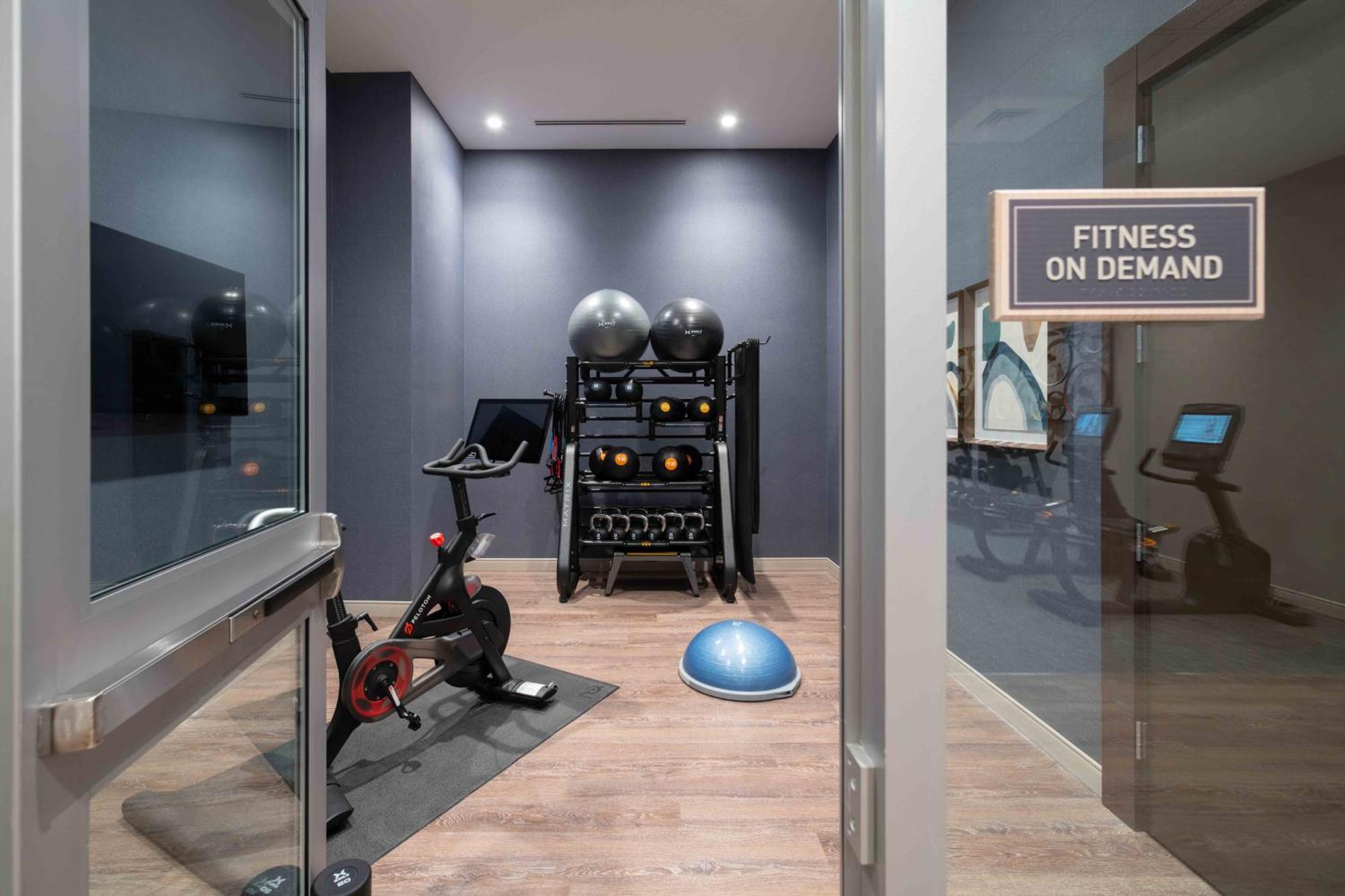 Homewood By Hilton Boston Logan Airport Hotel 3*